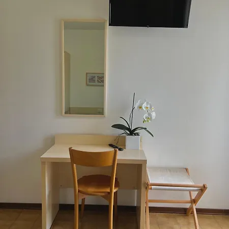 Отель Ornella *